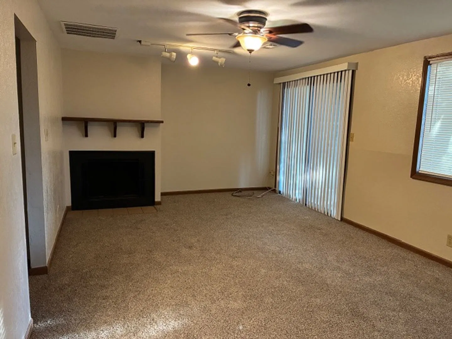 109 Sandridge — Photo 2