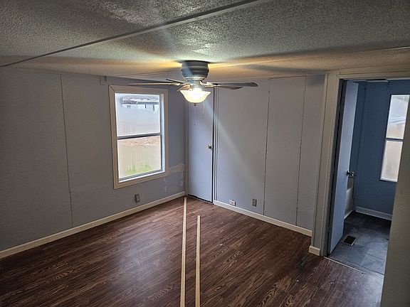 4th image of 139 Leaf St #1