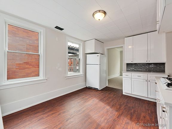 3rd image of 1653 N Damen Ave #2