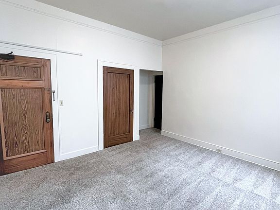 2nd image of 1915 Hewitt Ave #203