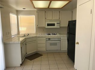 7672 Beverly Hills Dr, Las Vegas, NV 89147