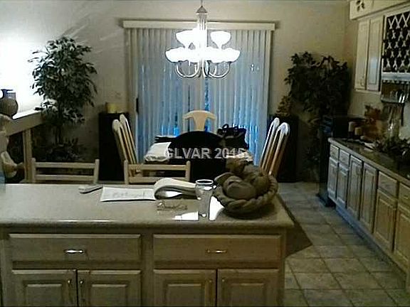 3rd image of 4904 Quinlan Ave
