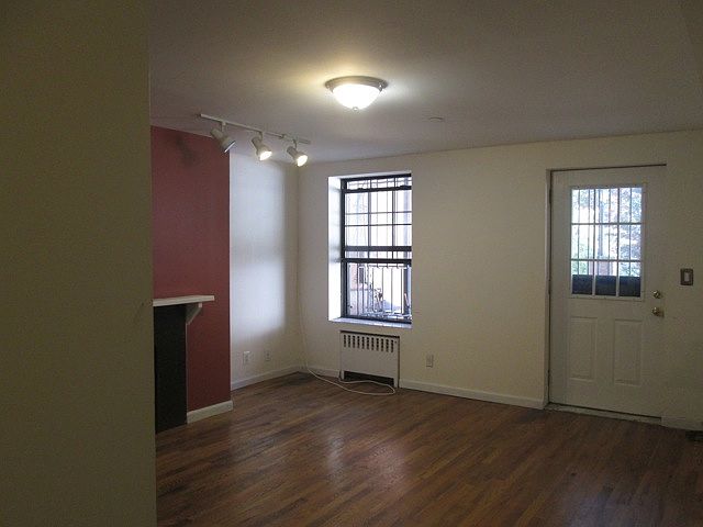 2nd image of 185 Sackett St APT 1