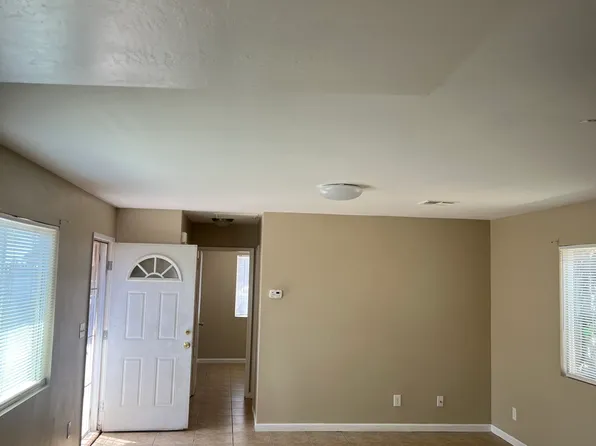 2331 Wilshire Aly, Bakersfield, CA 93305