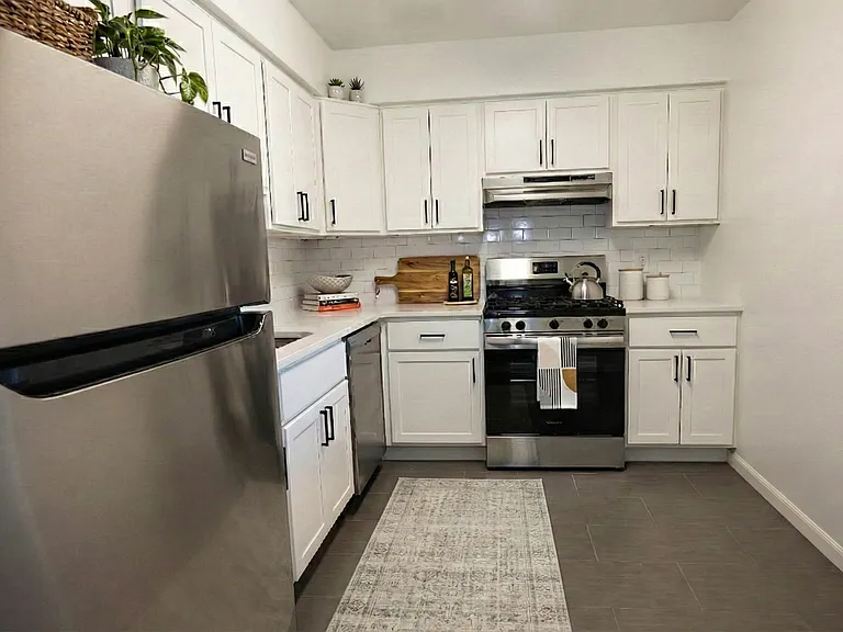 Delaire 31 304 Kitchen Delaire 31 304 Kitchen