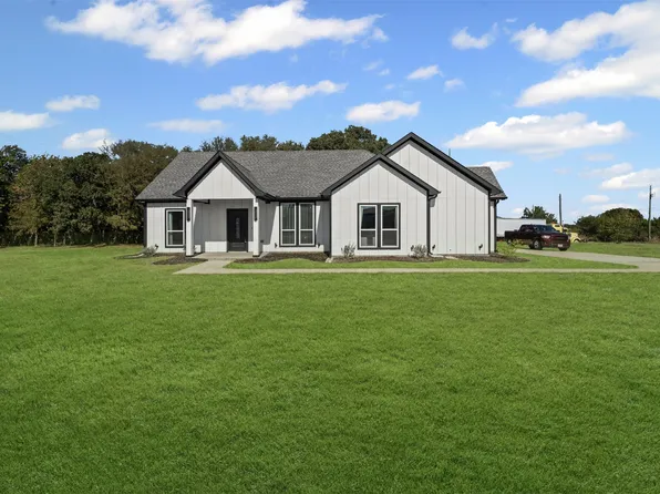 6106 Moose Dr, Granbury, TX 76048