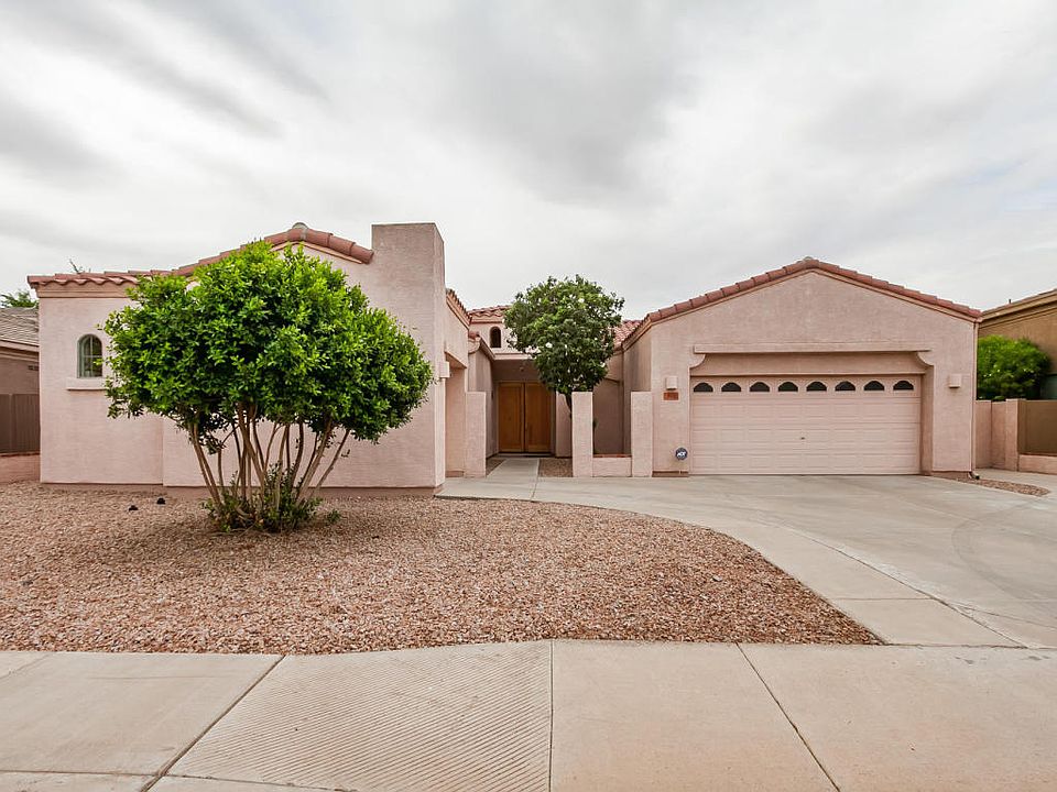 2nd image of 393 W Carob Dr