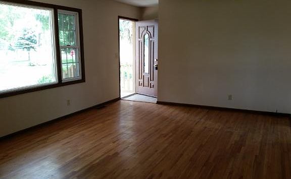 2nd image of 276 117th Ln NE
