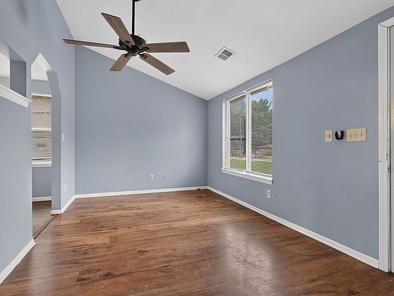 2nd image of 119 Superior Ave