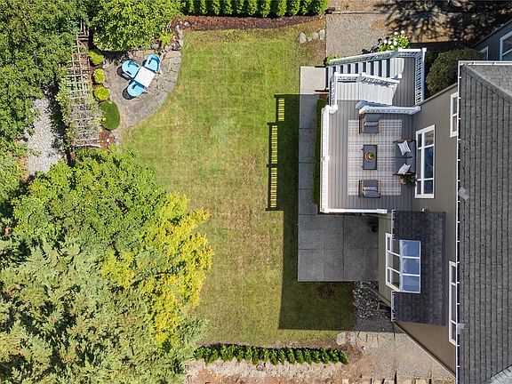 3rd image of 2605 231st Avenue SE