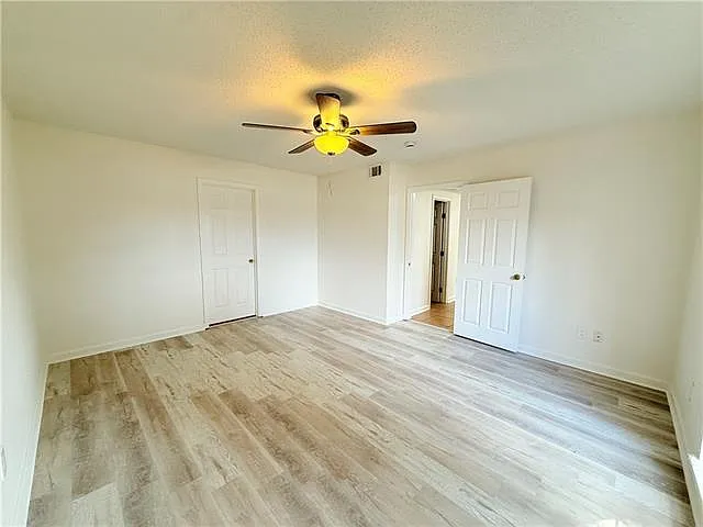 903 E Saint Bernard Hwy — Photo 14