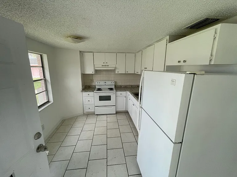 5321 Avery Rd — Photo 3