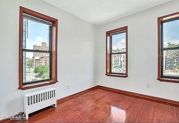 4th image of 188 Suffolk St APT 1B