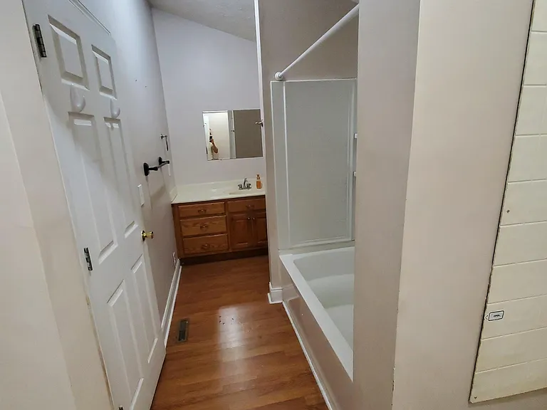 416 Hogan Cir — Photo 10