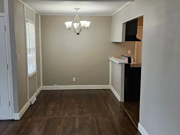 636 NE 45th Ter, Kansas City, MO 64116