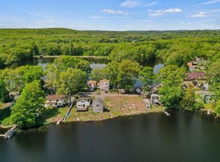 31 Bylund Ave, Auburn, MA 01501