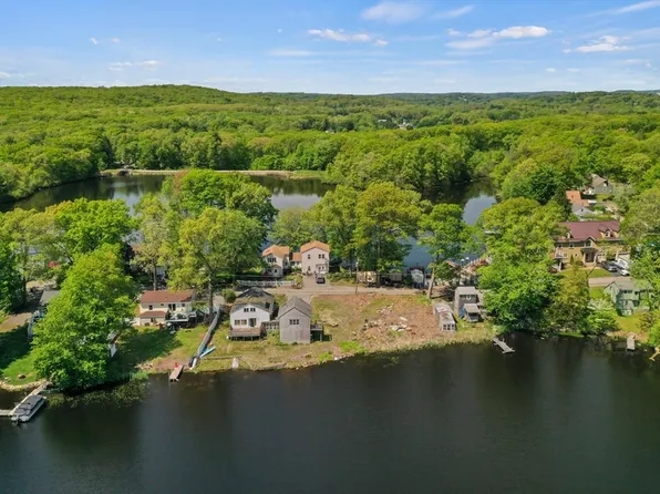 31 Bylund Ave, Auburn, MA 01501