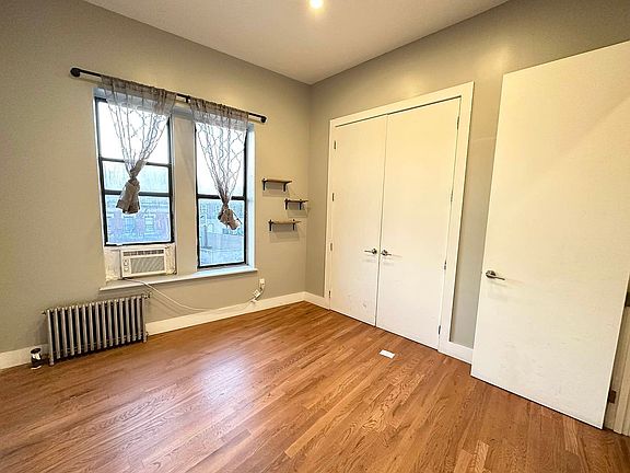 3rd image of 4240 Broadway #D6