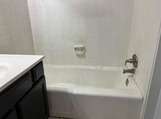 215 E Winona Ave APT C, Warsaw, IN 46580