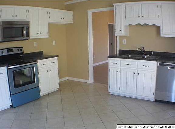 4th image of 9194 Kaitlyn Dr