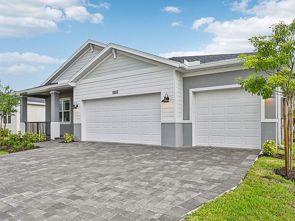 3rd image of 5653 Hampton Park Circle