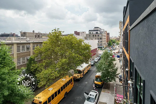 Rented by MySpaceNYC | media 5