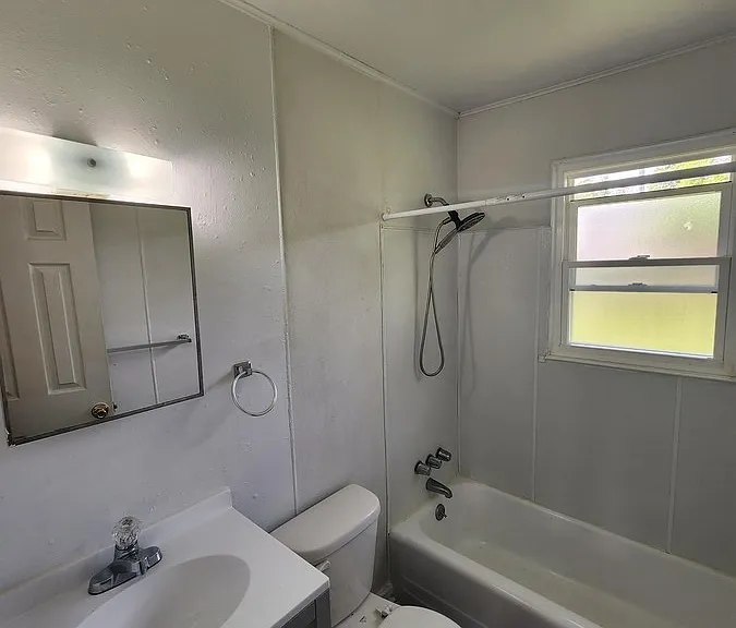 64 Harvey Pl — Photo 13