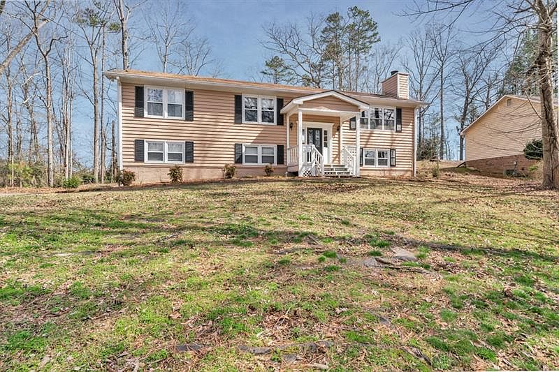 1st image of 333 Hill Crest Cir