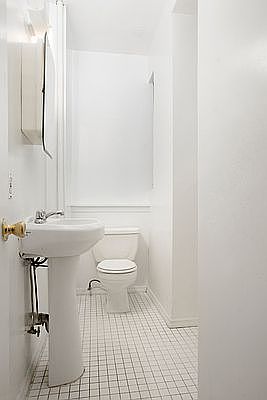 4th image of 147 Sullivan St APT 4C
