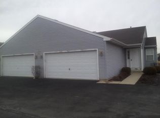 550 Timber Dr, Harvard, IL 60033