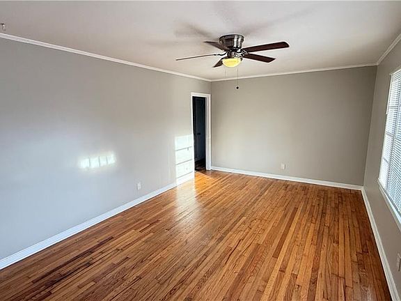 5th image of 43 Bell St