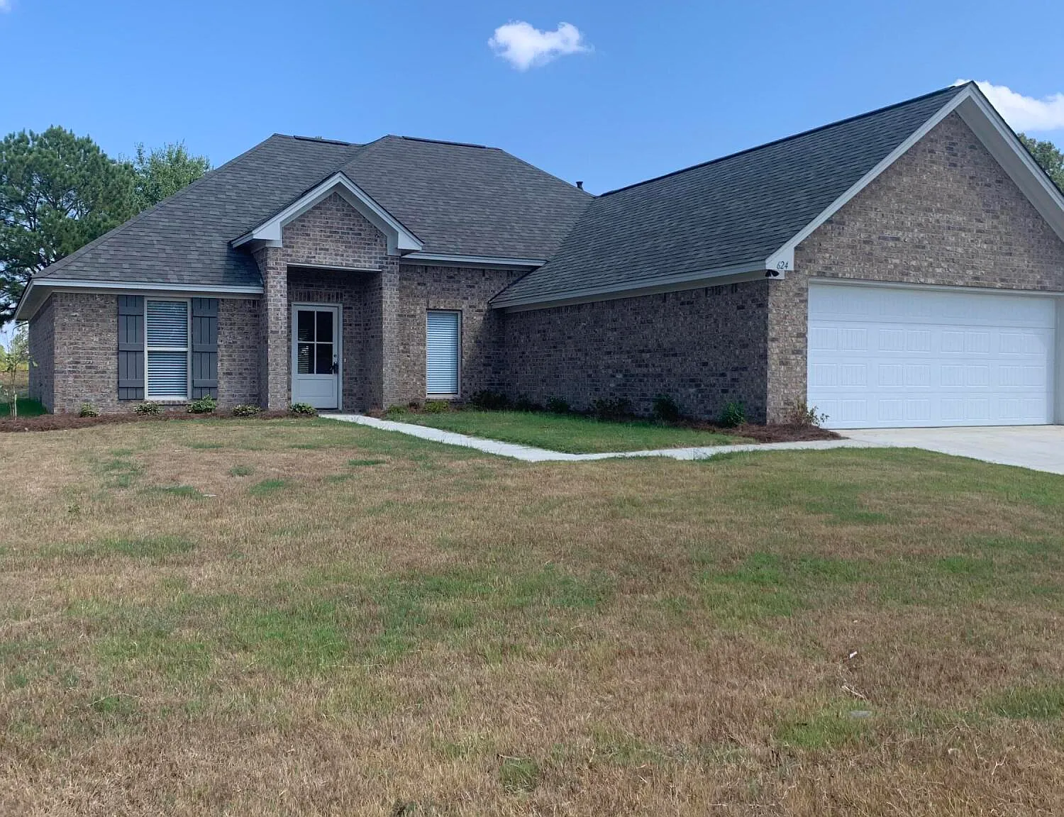 3 bed, 2.0 bath, 1810 sqft, $2,400 — Photo 1