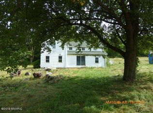 19992 McKenzie St, Cassopolis, MI 49031