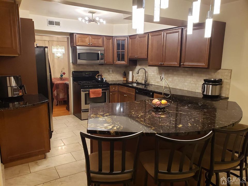 441 Willowbrook Dr, North Brunswick, NJ 08902 Zillow