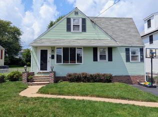82 2nd Ave, Broomall, PA 19008