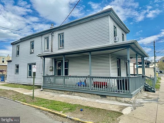 3rd image of 401 Middlesex St Unit A