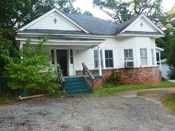 2nd image of 221 Reynolds Ave