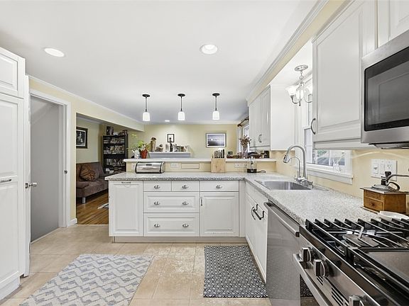 5th image of 102 Evandale Dr