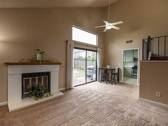 4th image of 3536 Del Sol Way