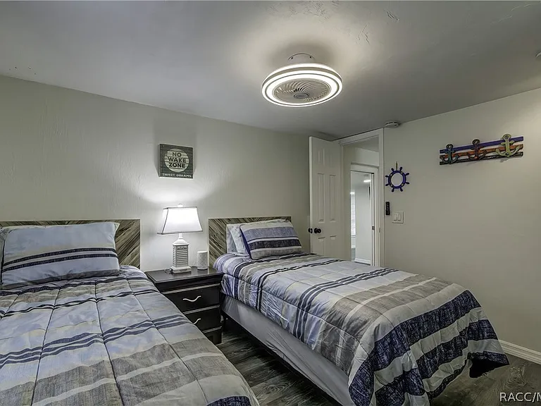 2676 N Comanche Point — Photo 9