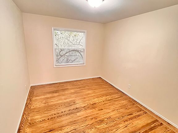 4th image of 2921 Taraval St #2