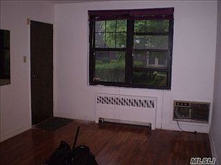 2nd image of 6961 Park Dr E