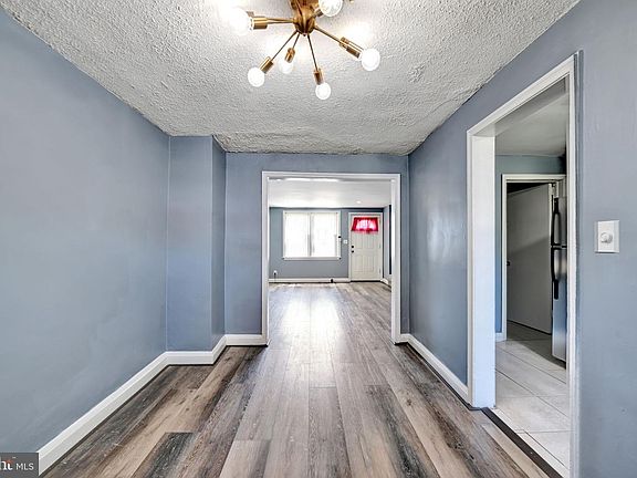 4th image of 3238 Westmont Ave