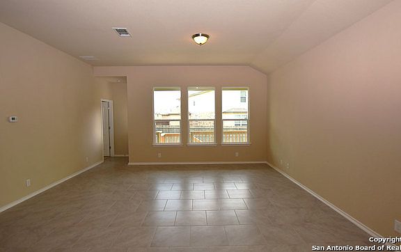 4th image of 15230 McKays Lark