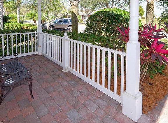 3rd image of 15376 Yellow Wood Dr