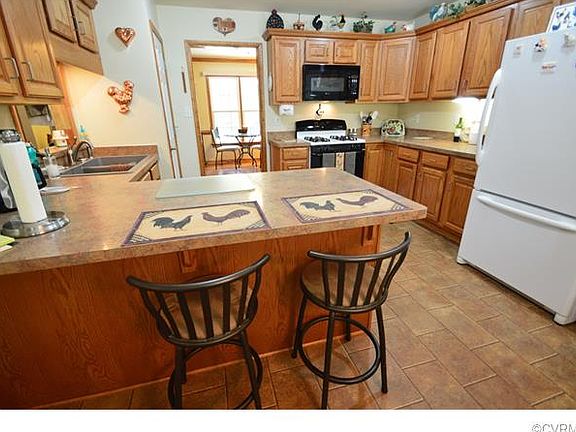 4th image of 1859 Oakland Estates Dr