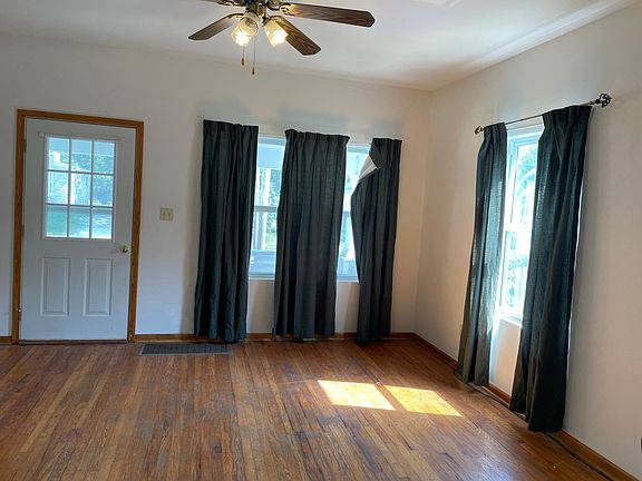 3rd image of 914 E Normal St
