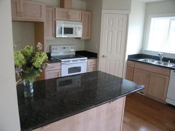 Italian Granite Counters