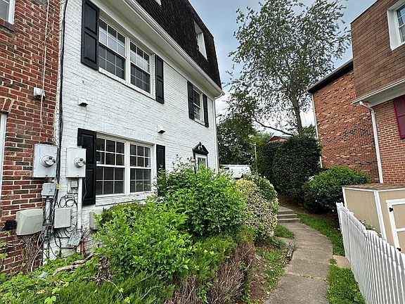 2nd image of 9908 Hagel Cir