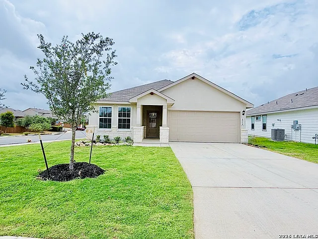 4 bed, 2.0 bath, $2,500 — Photo 2